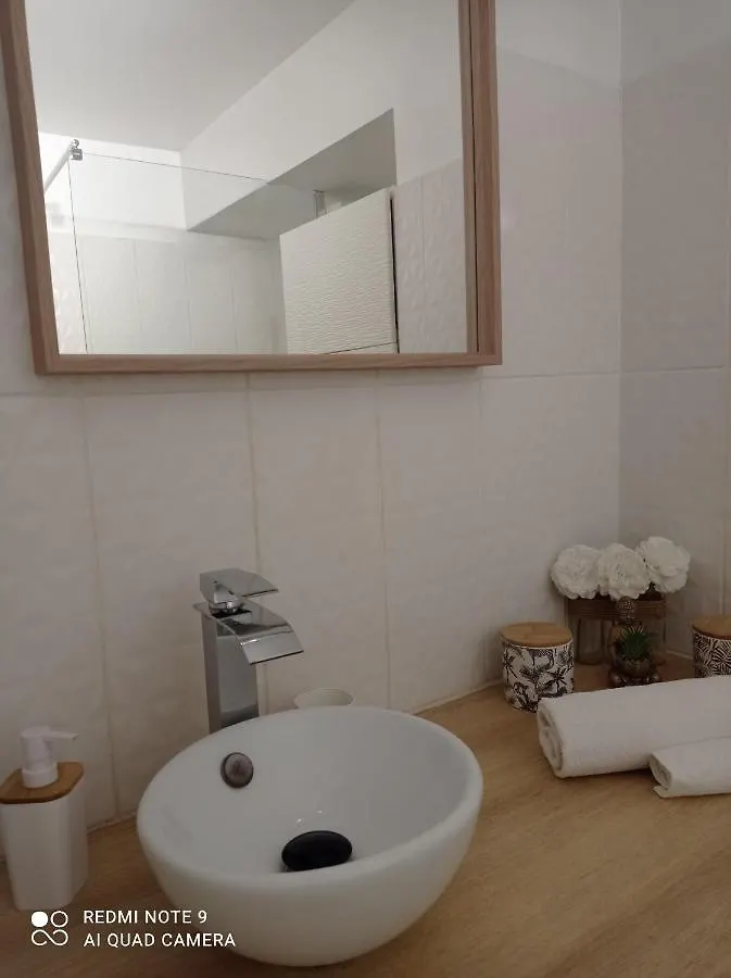 studio climatisé, 50 m de la prom, Wifi Nice